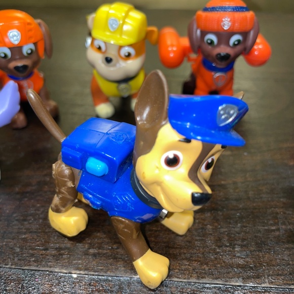 8 Nickelodeon Paw Patrol Chase Snow Rescue Action EMT Marshall Everest Toy‎ - Picture 6 of 8